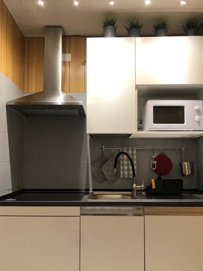 Le Volpi Marilleva 1400 Apartman Mezzana  Kültér fotó