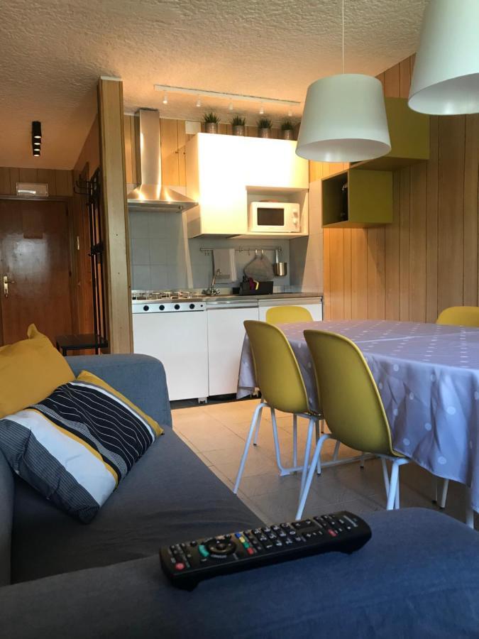 Le Volpi Marilleva 1400 Apartman Mezzana  Kültér fotó